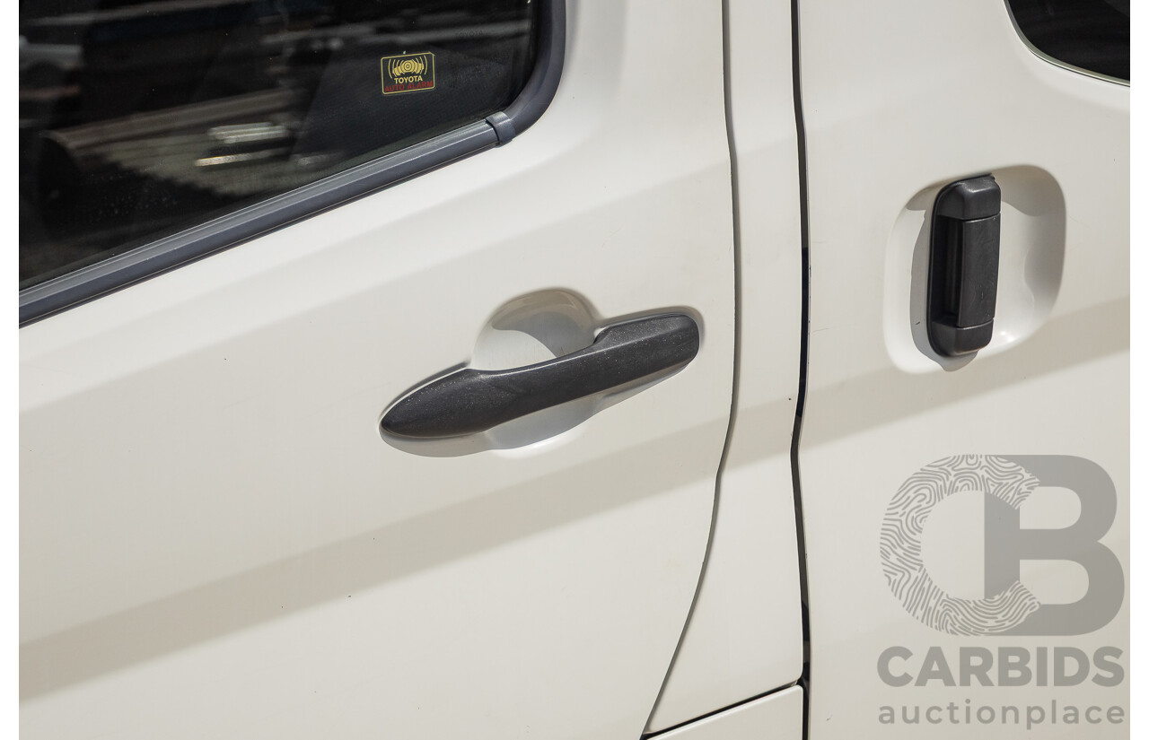09/2019 Toyota Hiace LWB GDH322R 4d Commuter Bus French Vanilla White Turbo Diesel 2.8L