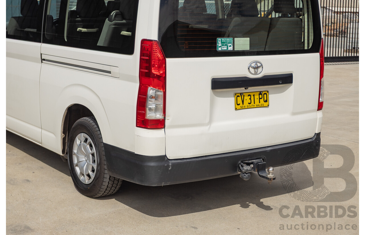 09/2019 Toyota Hiace LWB GDH322R 4d Commuter Bus French Vanilla White Turbo Diesel 2.8L