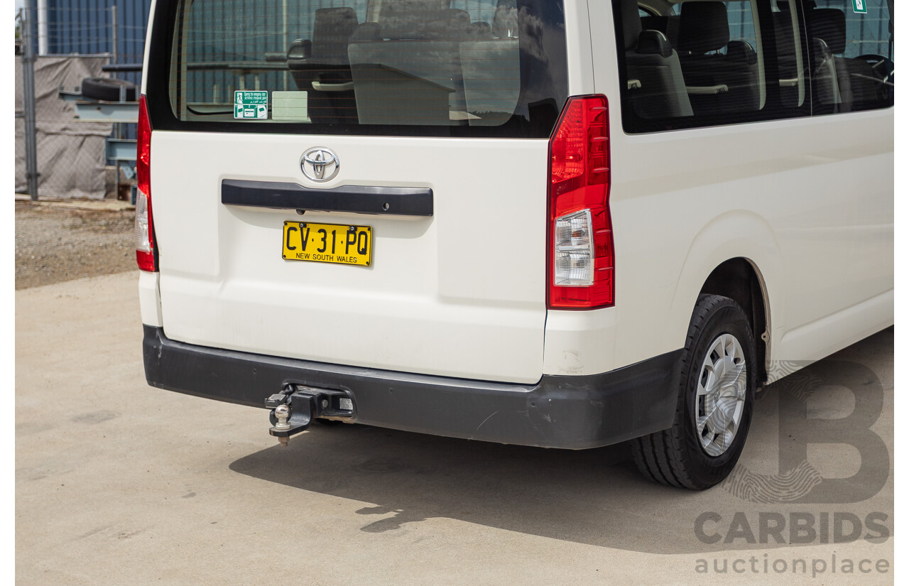 09/2019 Toyota Hiace LWB GDH322R 4d Commuter Bus French Vanilla White Turbo Diesel 2.8L