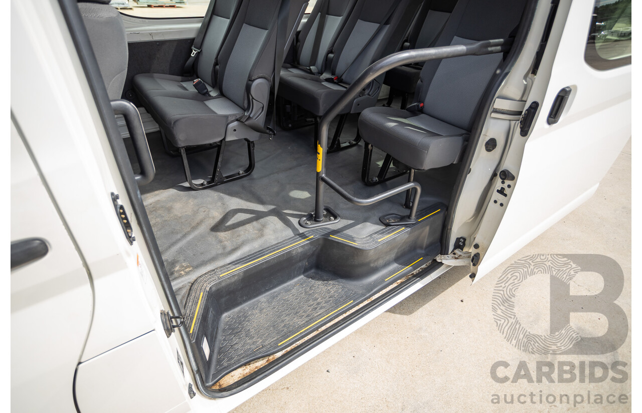 09/2019 Toyota Hiace LWB GDH322R 4d Commuter Bus French Vanilla White Turbo Diesel 2.8L