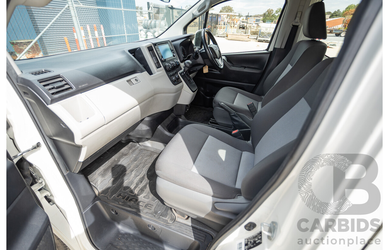 09/2019 Toyota Hiace LWB GDH322R 4d Commuter Bus French Vanilla White Turbo Diesel 2.8L