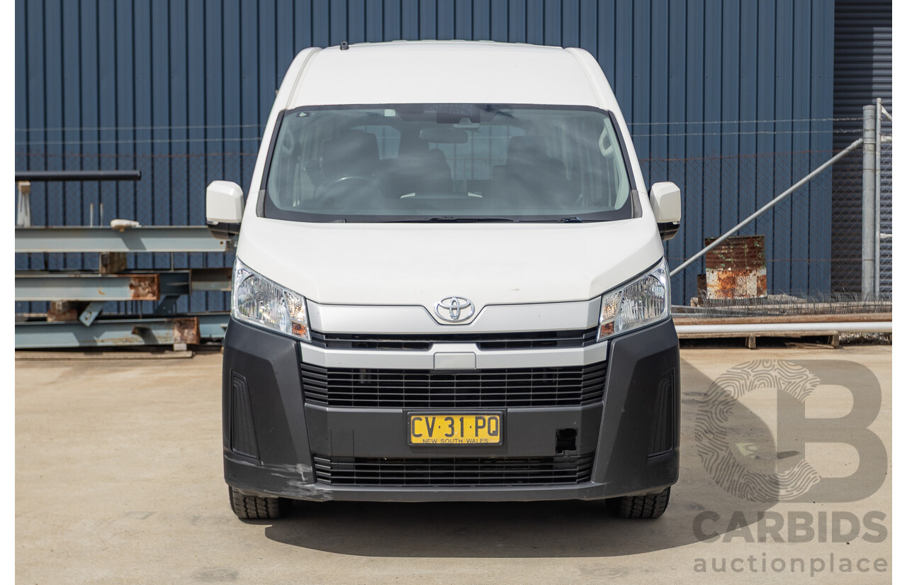 09/2019 Toyota Hiace LWB GDH322R 4d Commuter Bus French Vanilla White Turbo Diesel 2.8L