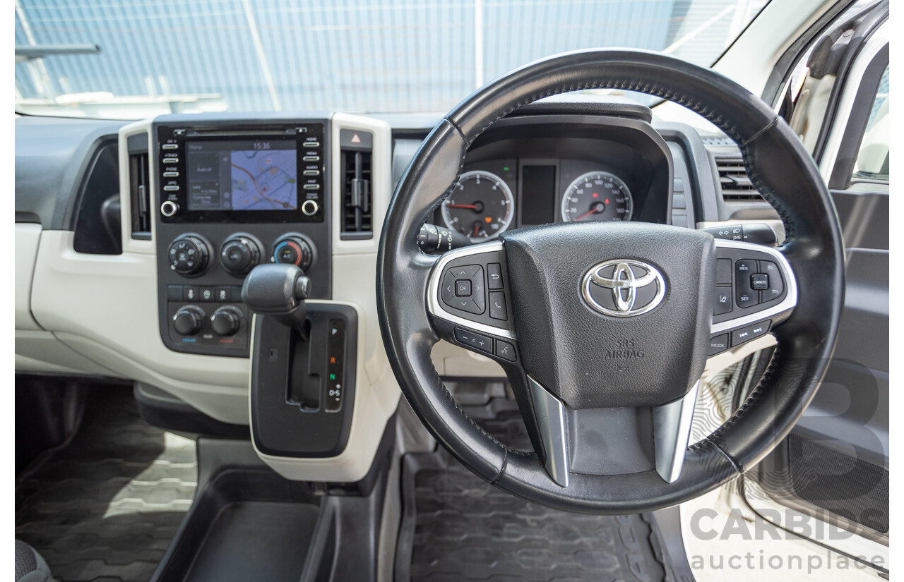 09/2019 Toyota Hiace LWB GDH322R 4d Commuter Bus French Vanilla White Turbo Diesel 2.8L