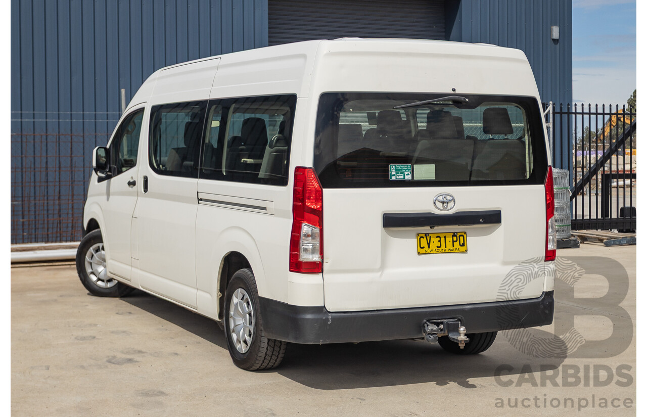 09/2019 Toyota Hiace LWB GDH322R 4d Commuter Bus French Vanilla White Turbo Diesel 2.8L