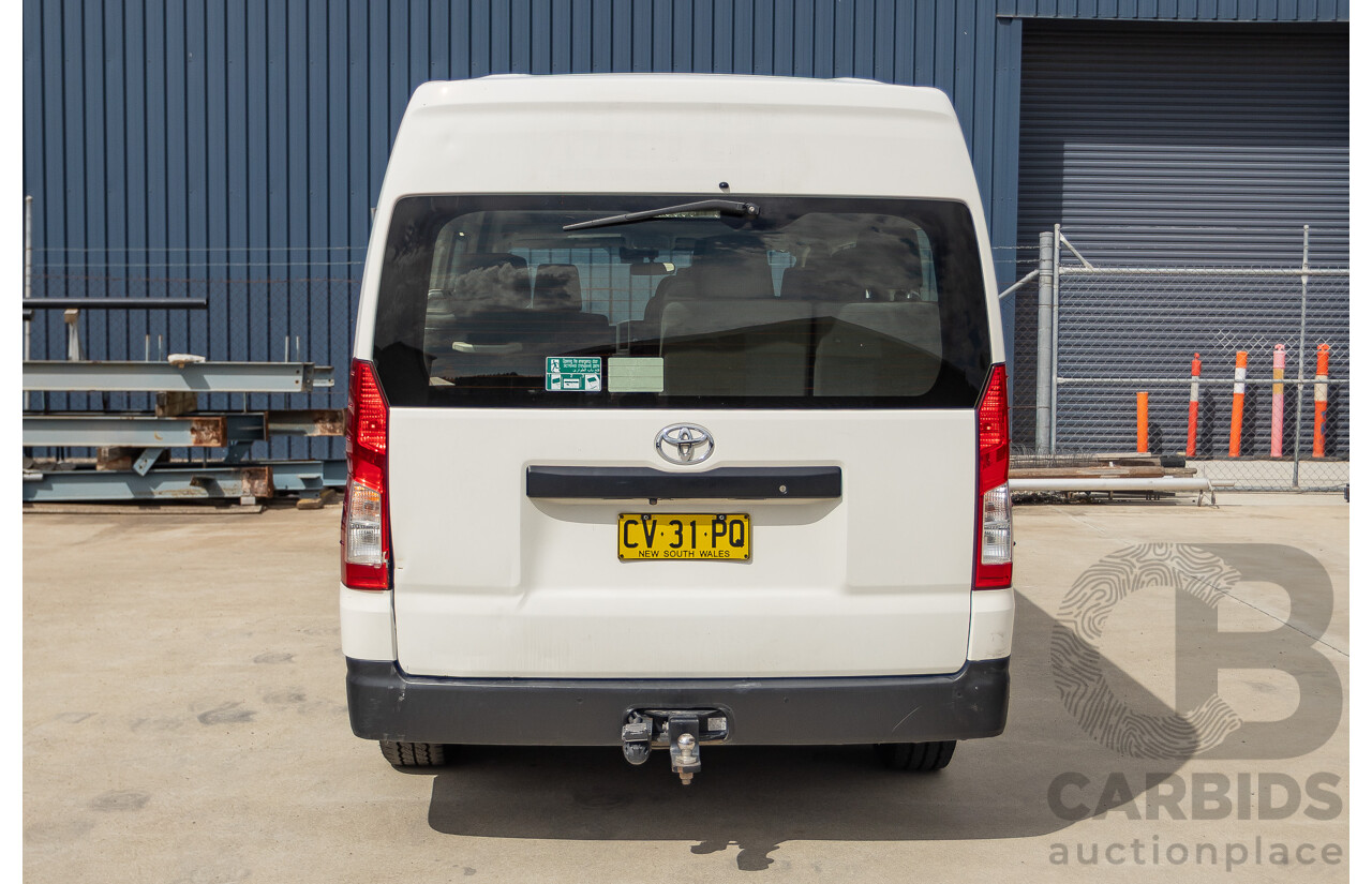 09/2019 Toyota Hiace LWB GDH322R 4d Commuter Bus French Vanilla White Turbo Diesel 2.8L