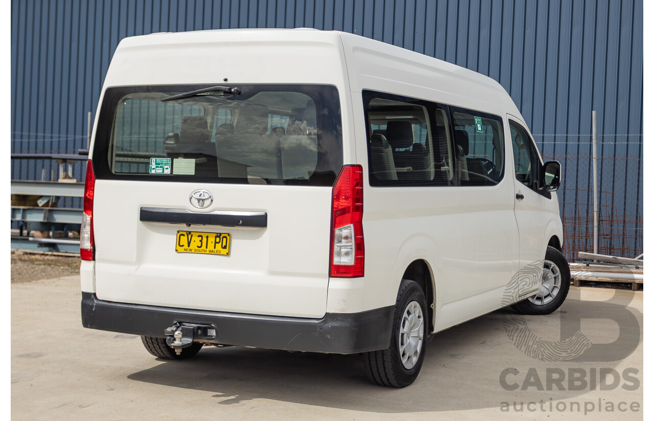 09/2019 Toyota Hiace LWB GDH322R 4d Commuter Bus French Vanilla White Turbo Diesel 2.8L