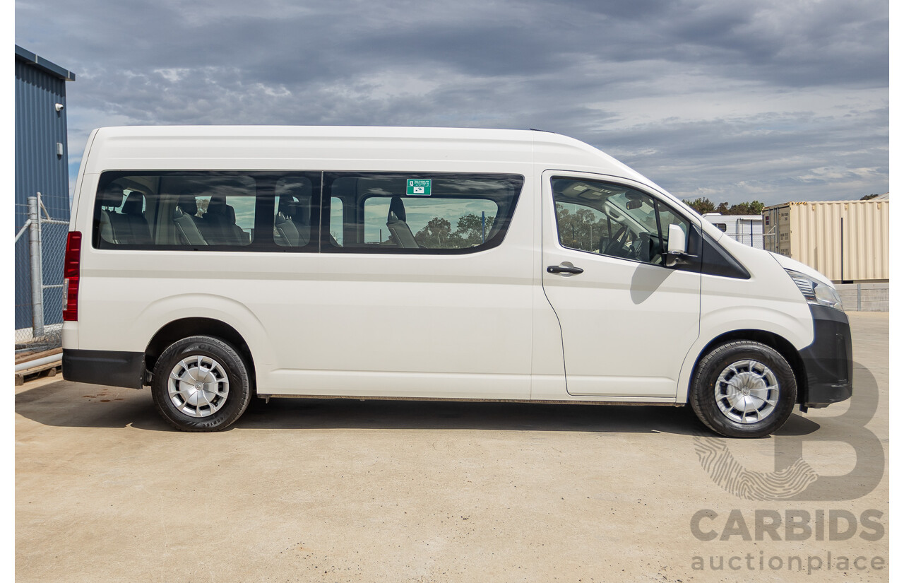 09/2019 Toyota Hiace LWB GDH322R 4d Commuter Bus French Vanilla White Turbo Diesel 2.8L