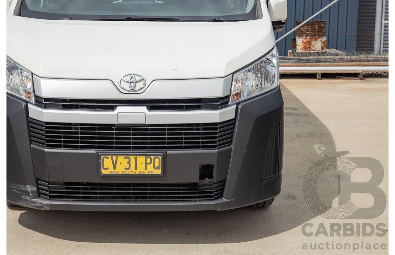 09/2019 Toyota Hiace LWB GDH322R 4d Commuter Bus French Vanilla White Turbo Diesel 2.8L