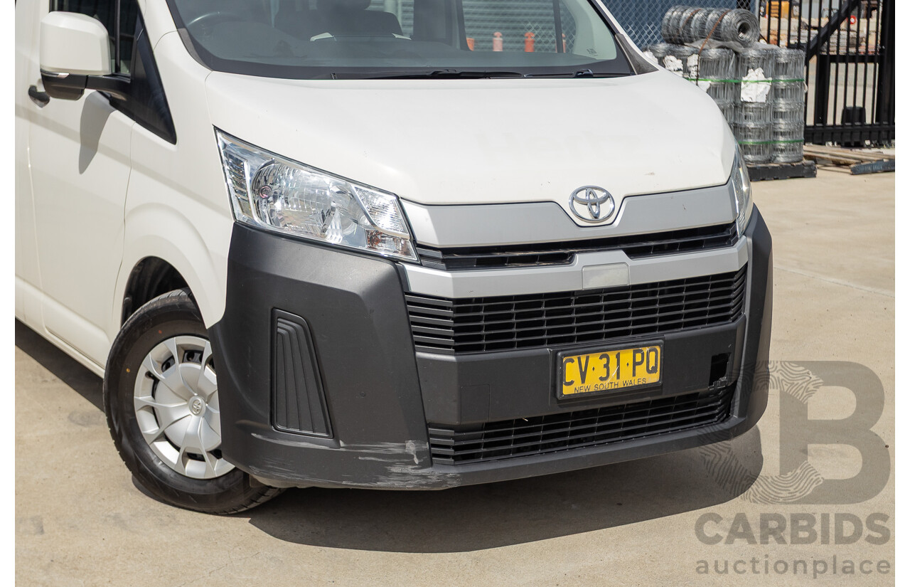 09/2019 Toyota Hiace LWB GDH322R 4d Commuter Bus French Vanilla White Turbo Diesel 2.8L