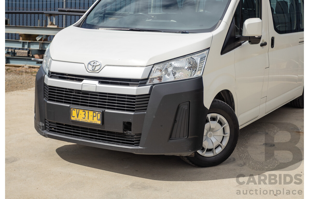 09/2019 Toyota Hiace LWB GDH322R 4d Commuter Bus French Vanilla White Turbo Diesel 2.8L