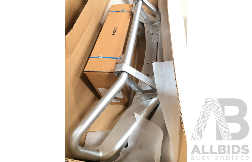 ARB Summit Bullbar with Fog Lights 3215200 to Suit 200 Series Land Cruiser GX/GXL 2015 - 2021 ORP $5,489.95