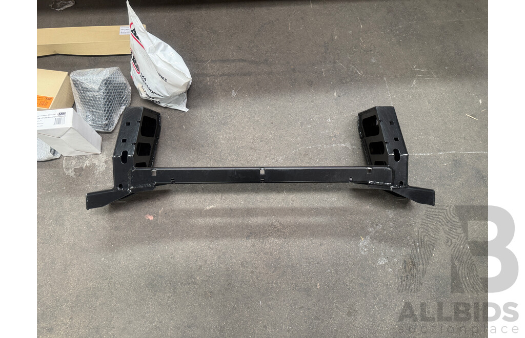 ARB Summit with Fog Lights 3440510/3440530 to Suit Ford Everest UAII Trend (2018 - 2022) - Ranger PXII + III (2015 -2018) - Matte Black