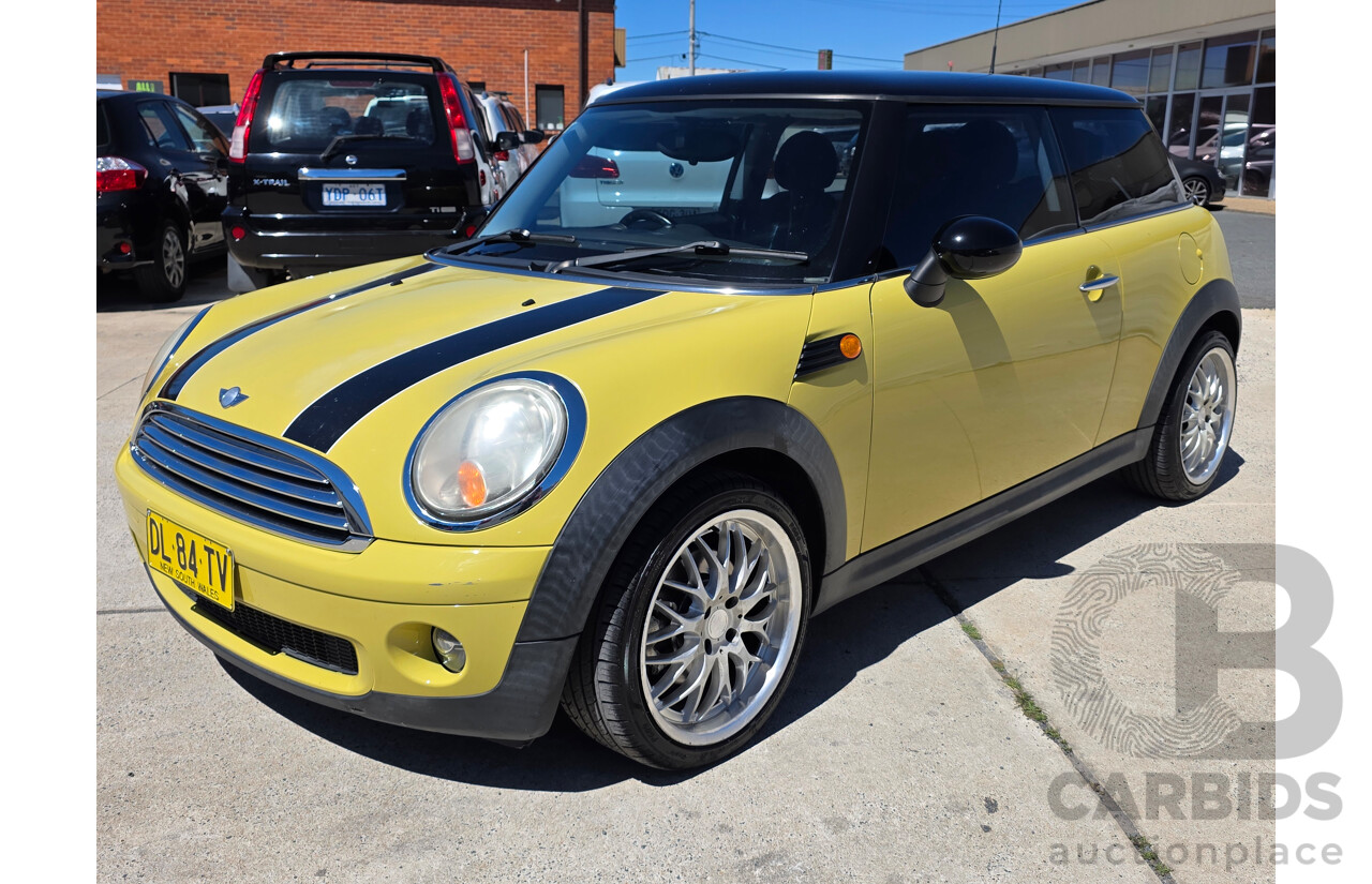 09/2010 Mini Cooper Chilli  R56 2D Hatchback Yellow 1.6L