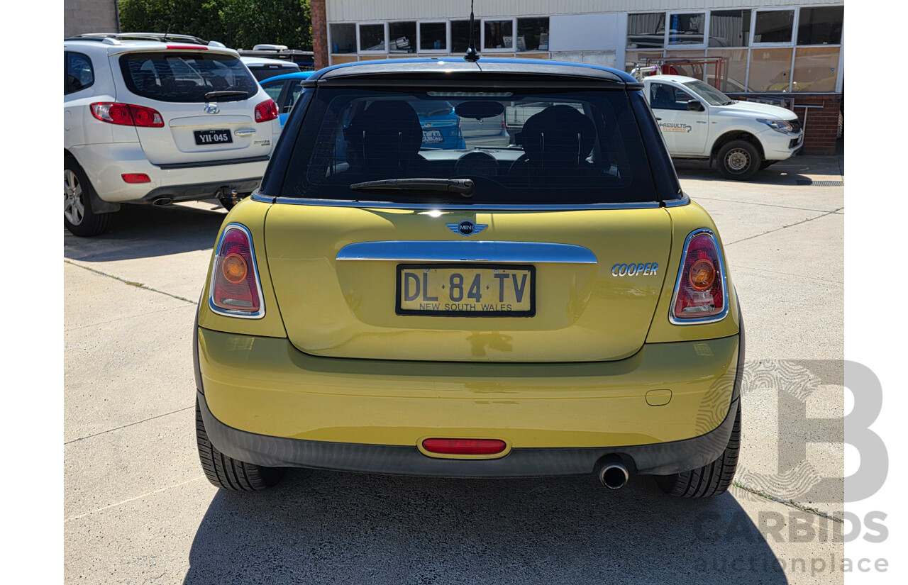 09/2010 Mini Cooper Chilli  R56 2D Hatchback Yellow 1.6L