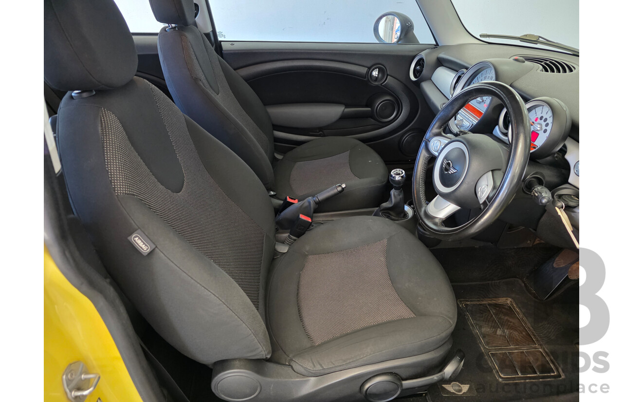 09/2010 Mini Cooper Chilli  R56 2D Hatchback Yellow 1.6L