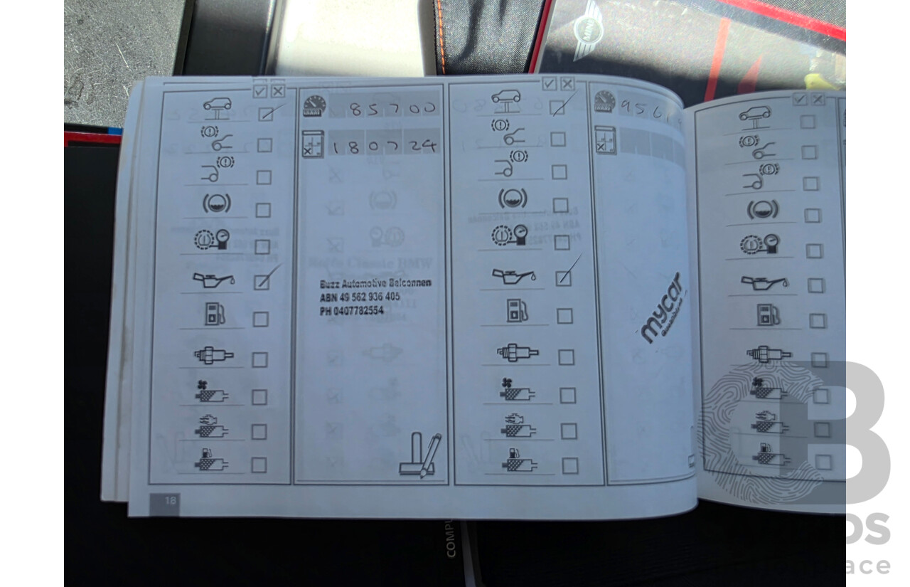 09/2010 Mini Cooper Chilli  R56 2D Hatchback Yellow 1.6L