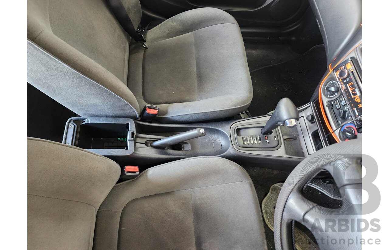 11/2003 Nissan Pulsar Q N16 MY03 4d Sedan Gold 1.8L