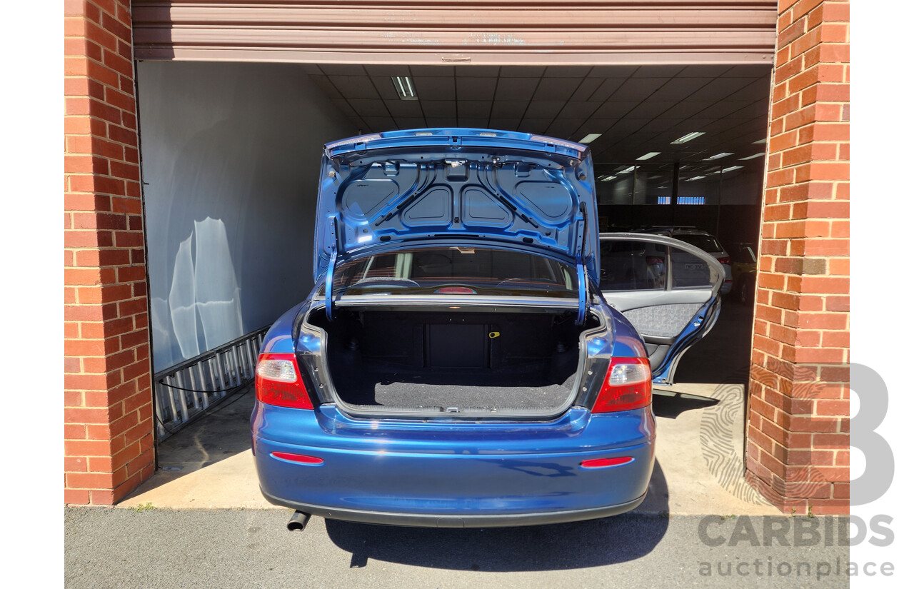 8/2002 Holden Commodore Equipe VXII 4d Sedan Blue 3.8L
