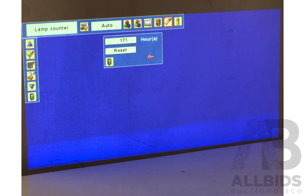 SANYO PLC-XT20 XGA 3LCD Projector