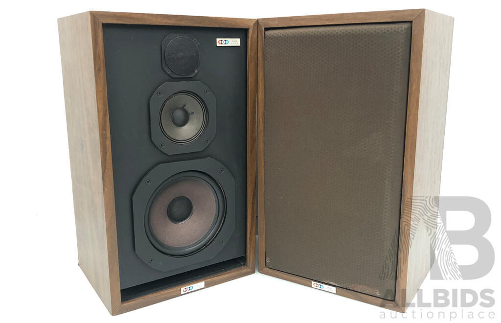 Sansui 441 Stereo Receiver and Pair of BIC Venturi Three Way Speakers