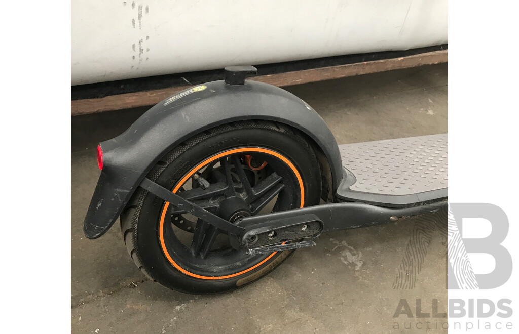 Segway Ninebot F40A Electric Scooter