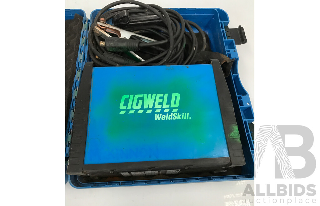 Cigweld 170 AMP Inverter Welder in Case