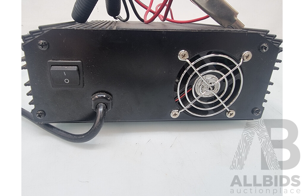 Calibre Precision Power Performance 12V Battery Charger & Power Supply