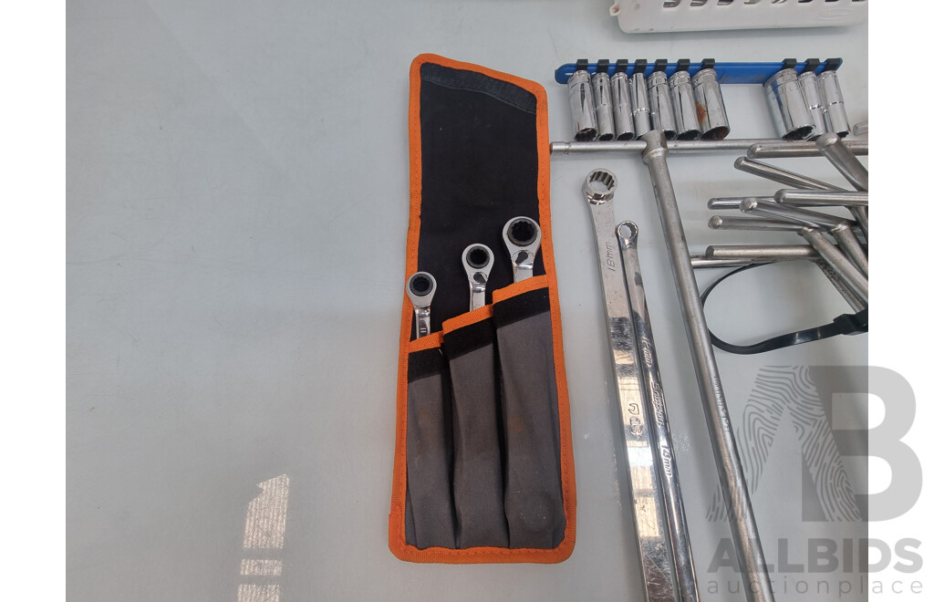 Assorted Job Lot - Tools & Accessories ETC