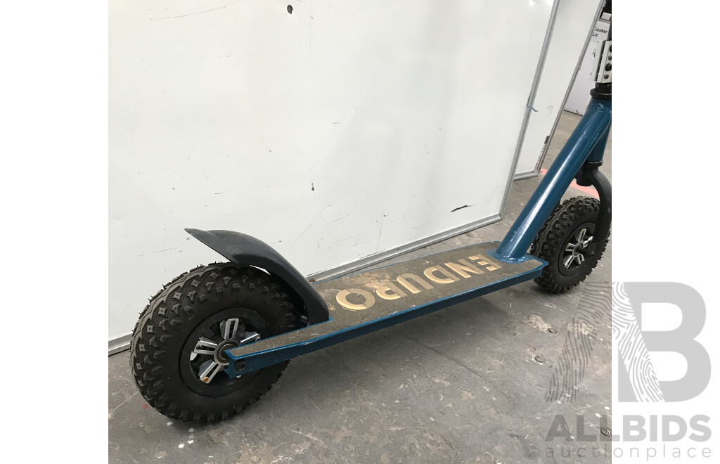 Enduro 200 x 50 Scooter
