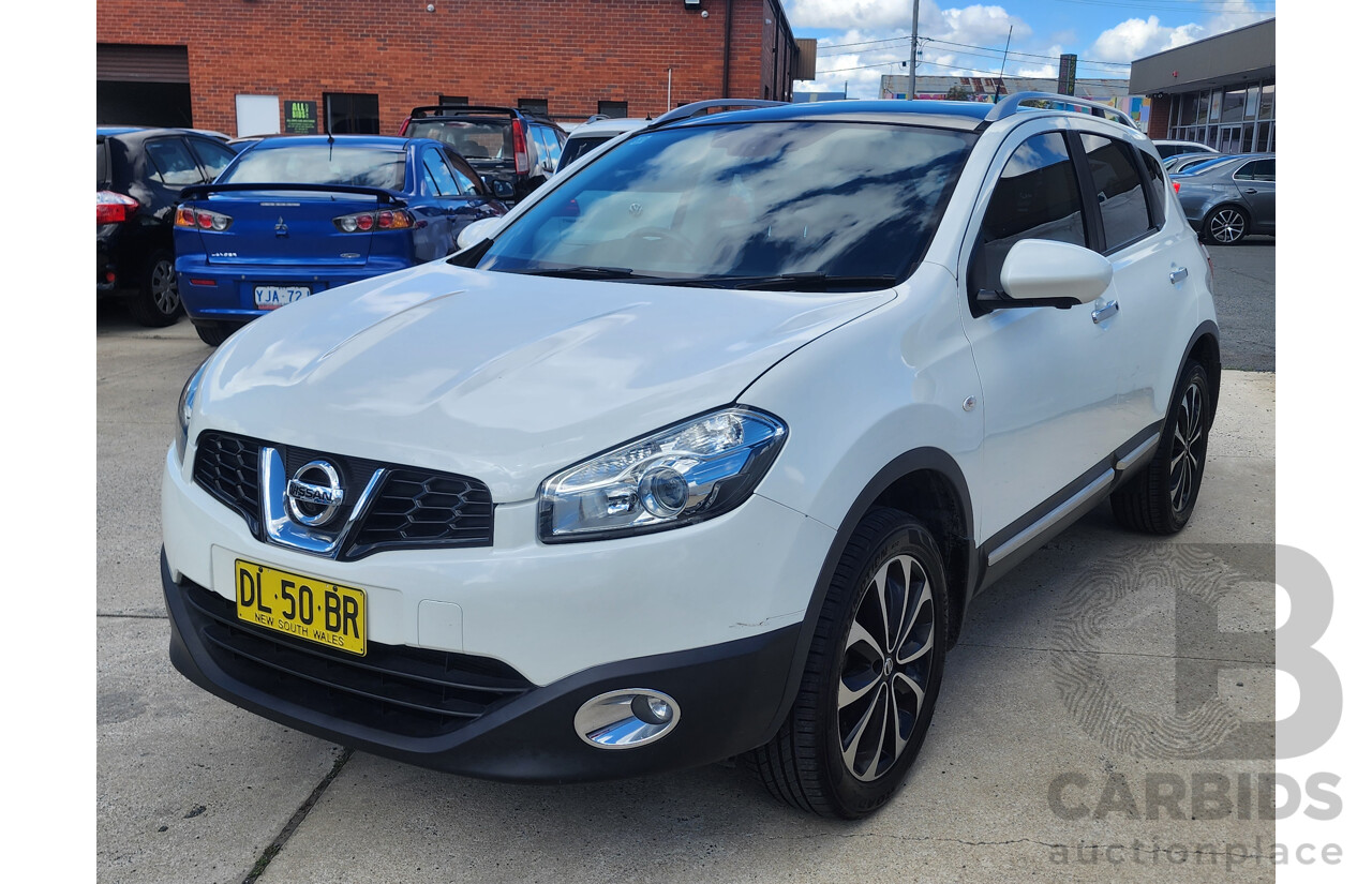 8/2013 Nissan Dualis Ti-L (4x2) J10 MY13 4d Wagon White 2.0L