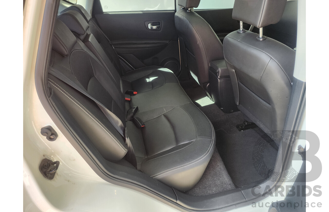 8/2013 Nissan Dualis Ti-L (4x2) J10 MY13 4d Wagon White 2.0L