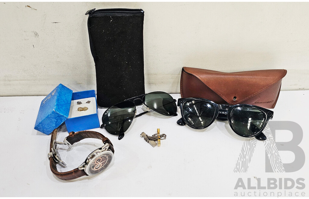 Assorted Lof of Trinkets