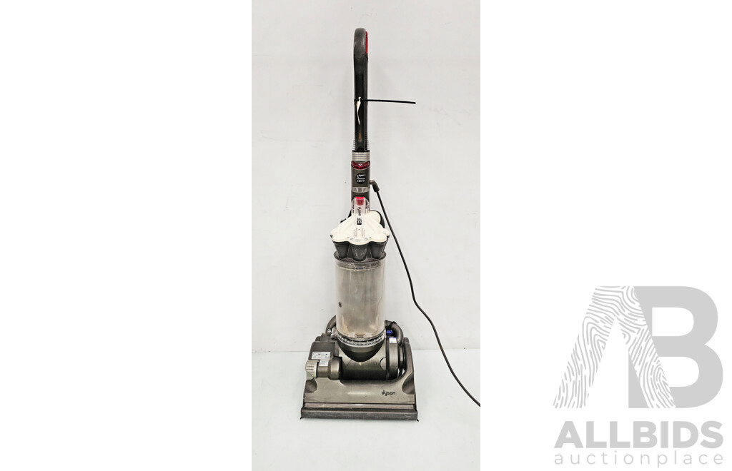 Dyson DC33 Upright Vacuum