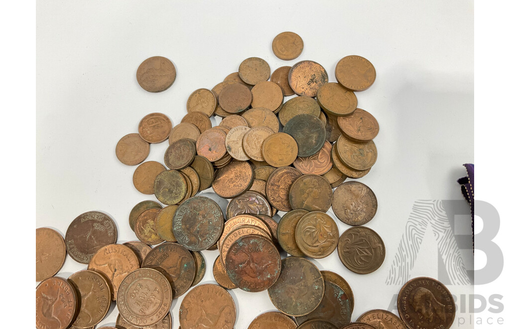 Collection of Australian Half Pennies, Examples Spanning 1914 to 1963, One and Two Cent Coins Spanning 1966 to 1989 with WW1 Medal - Great War for Civilisation 1914-1919