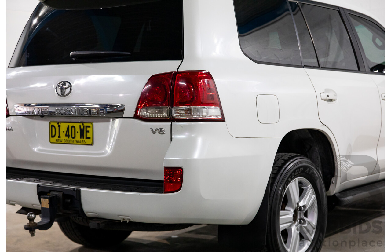 6/2009 Toyota Landcruiser Sahara (4x4) VDJ200R 09 UPGRADE 4d Wagon Crystal White Pearl Turbo Diesel V8 4.5L