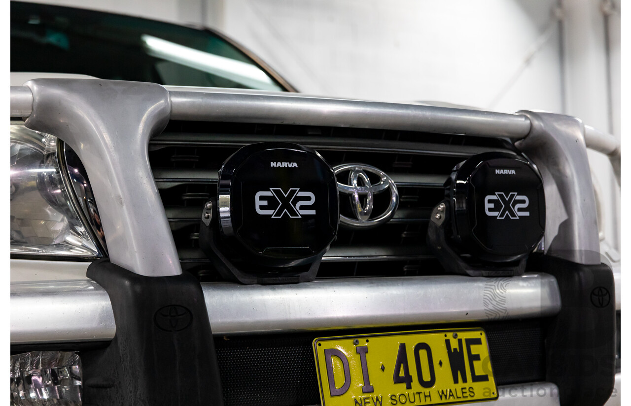 6/2009 Toyota Landcruiser Sahara (4x4) VDJ200R 09 UPGRADE 4d Wagon Crystal White Pearl Turbo Diesel V8 4.5L