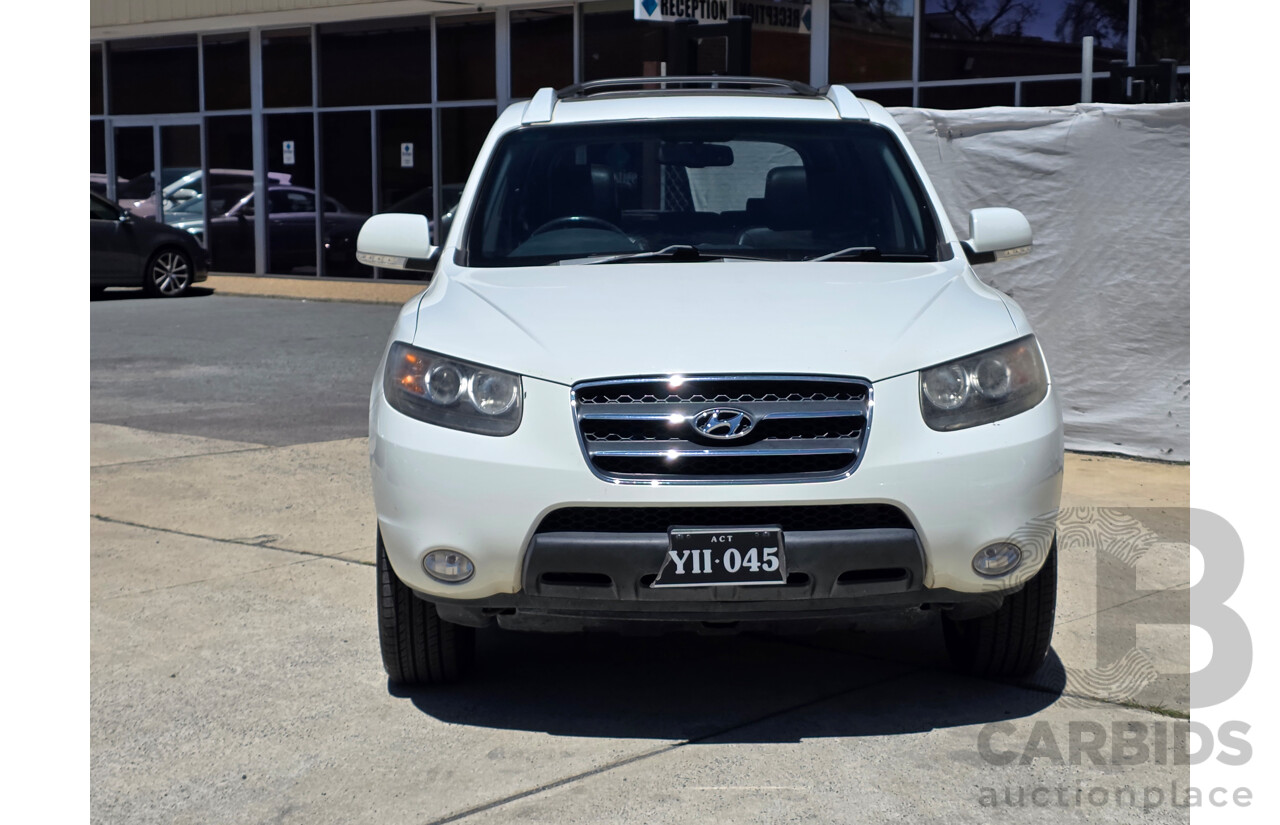 9/2009 Hyundai Santa Fe Elite CRDi (4x4) CM MY09 UPGRADE 4d Wagon White Turbo Diesel 2.2L