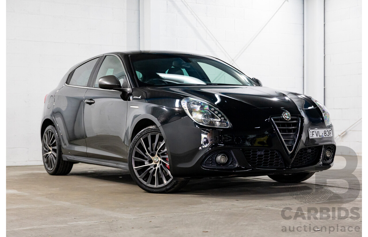 2/2015 Alfa Romeo Giulietta Distinctive MY15 5d Hatchback Alfa Black Turbo 1.4L