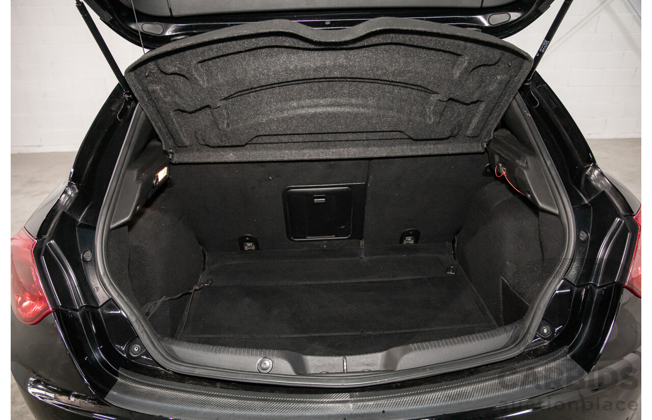 2/2015 Alfa Romeo Giulietta Distinctive MY15 5d Hatchback Alfa Black Turbo 1.4L