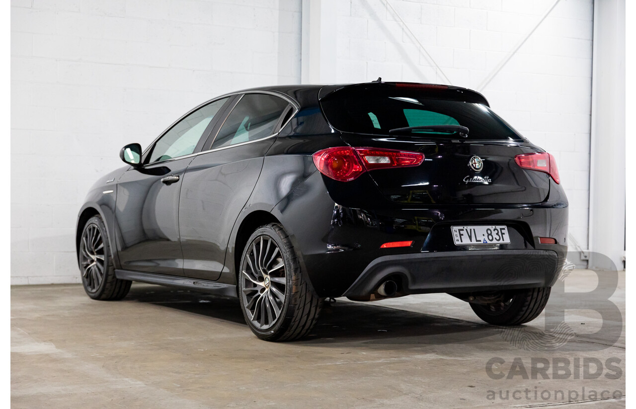 2/2015 Alfa Romeo Giulietta Distinctive MY15 5d Hatchback Alfa Black Turbo 1.4L