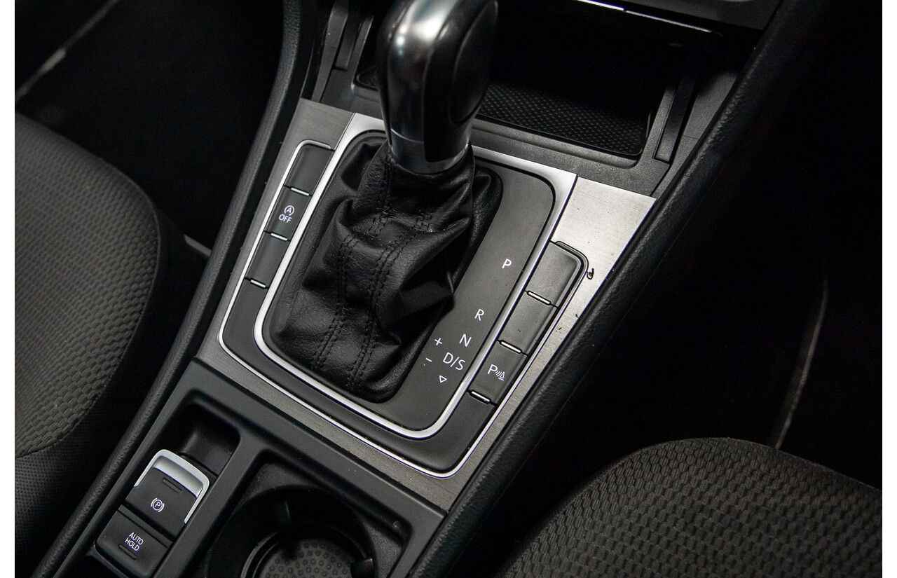 8/2013 Volkswagen Golf 90 TSI Comfortline AU 5d Hatchback Pure White Turbo 1.4L