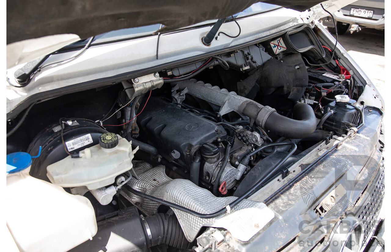 11/2004 Mercedes-Benz Sprinter 316CDI LWB (RWD) Van Arctic White Turbo Diesel 2.7L - Custom Camper