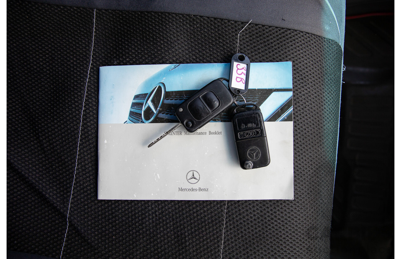 11/2004 Mercedes-Benz Sprinter 316CDI LWB (RWD) Van Arctic White Turbo Diesel 2.7L - Custom Camper