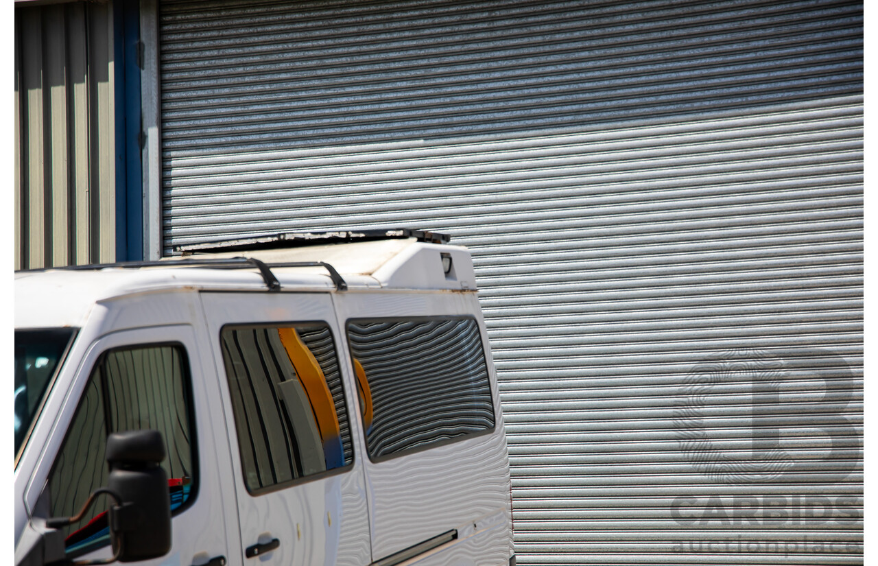 11/2004 Mercedes-Benz Sprinter 316CDI LWB (RWD) Van Arctic White Turbo Diesel 2.7L - Custom Camper