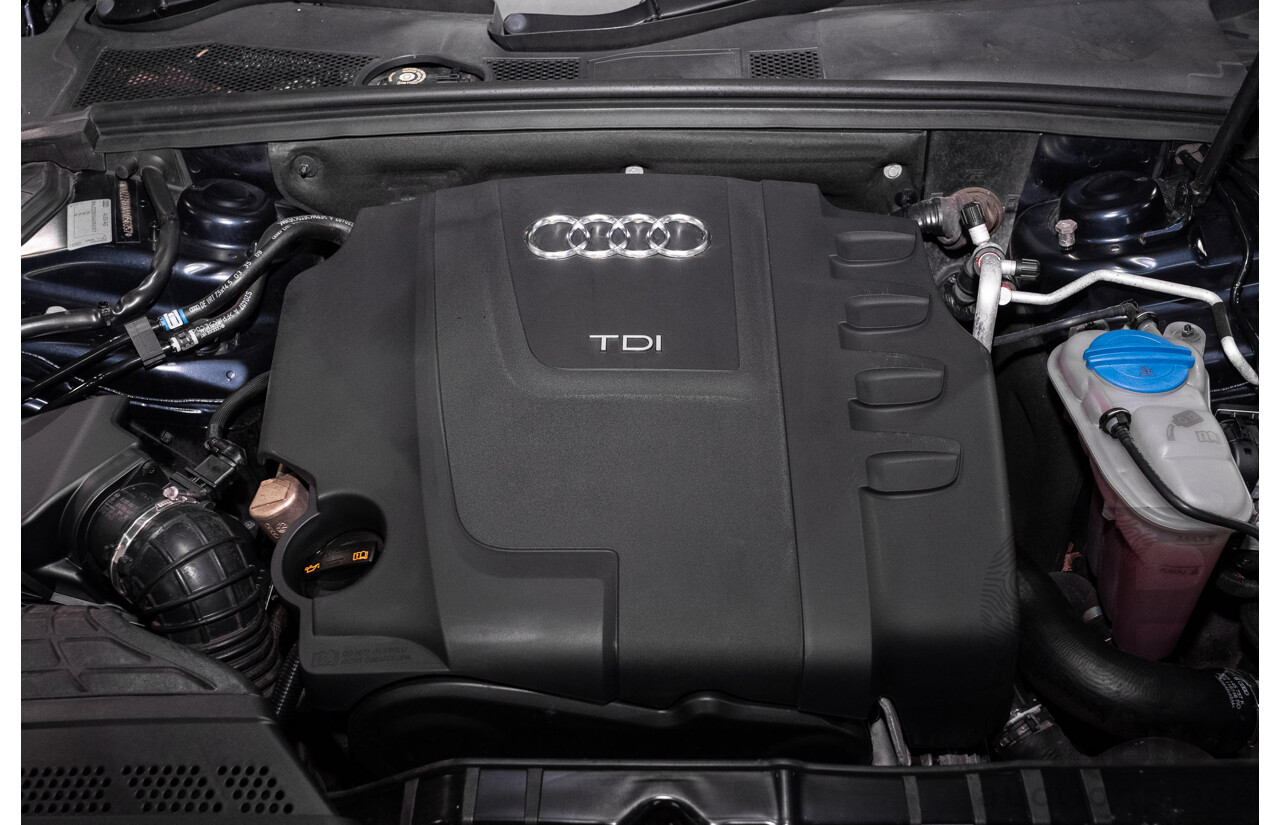 1/2010 Audi A4 2.0 TDI B8 (8K) 4d Sedan Deep Sea Blue Metallic Turbo Diesel 2.0L