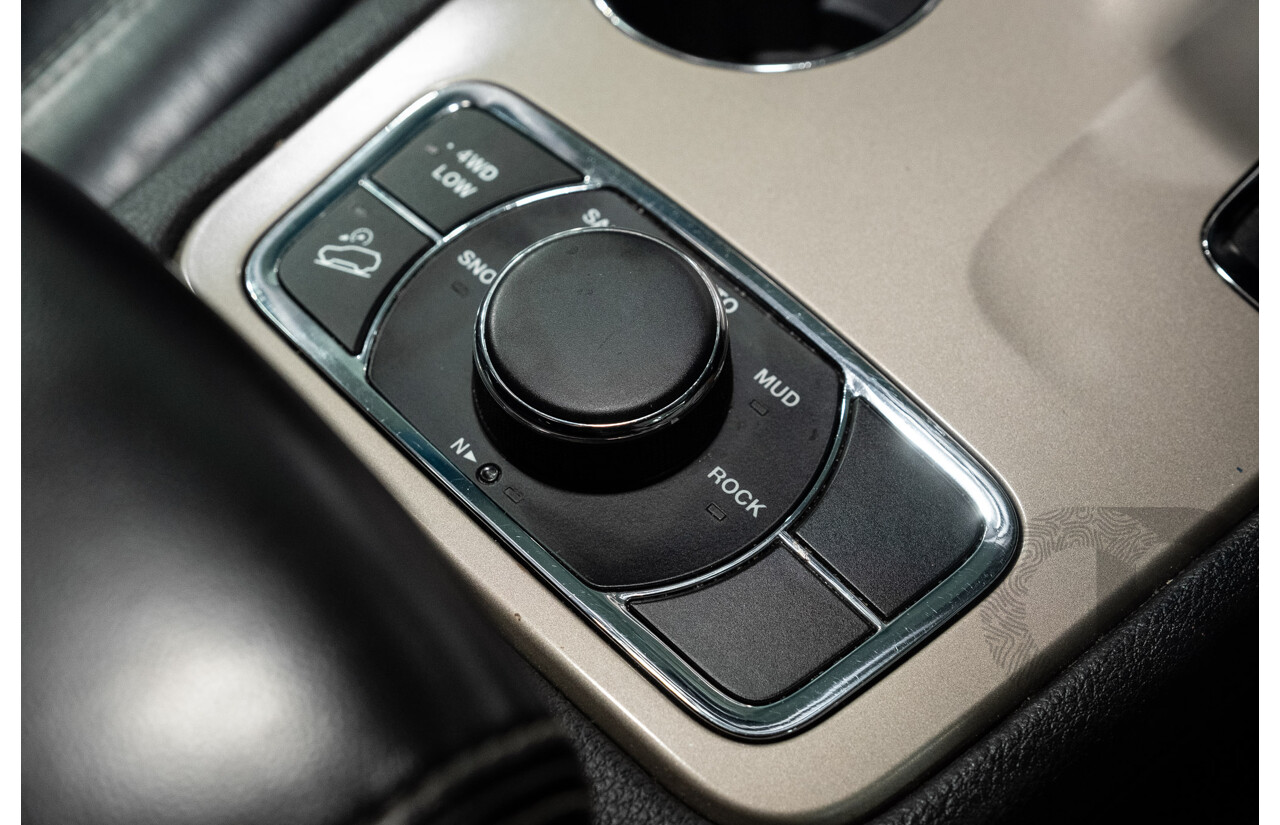 10/2015 Jeep Grand Cherokee Limited (4x4) WK MY15 4d Wagon Bright White Turbo Diesel V6 3.0L