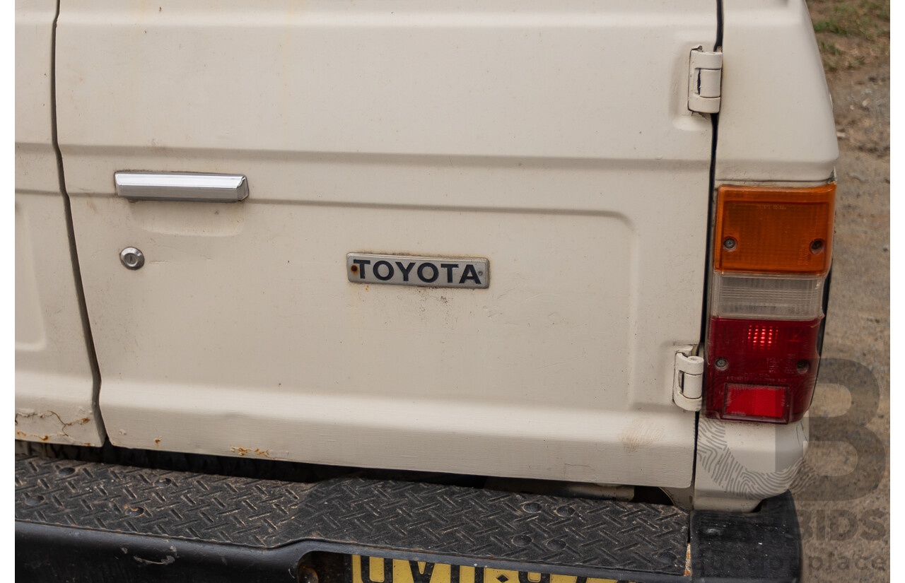 1/1981 Toyota Landcruiser Standard FJ60RV (4x4) 4d Wagon Beige 4.2L