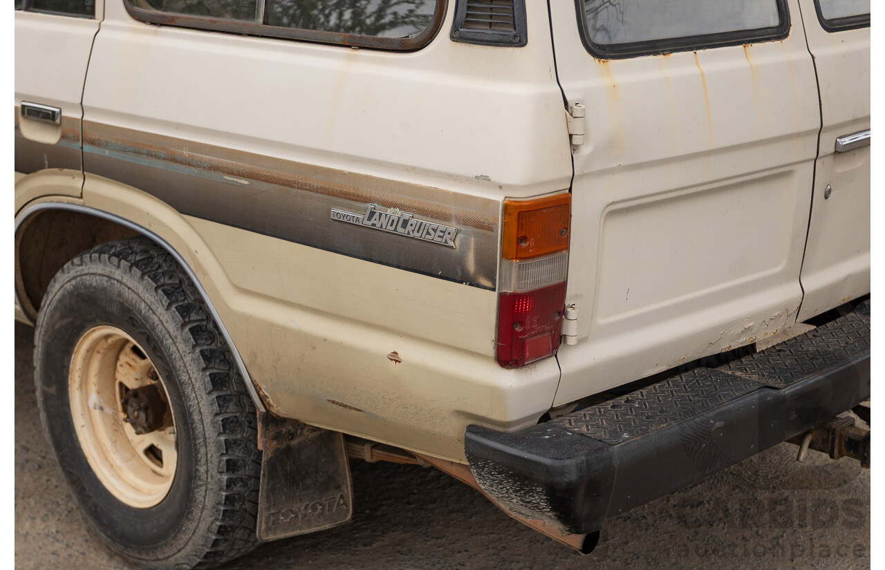 1/1981 Toyota Landcruiser Standard FJ60RV (4x4) 4d Wagon Beige 4.2L