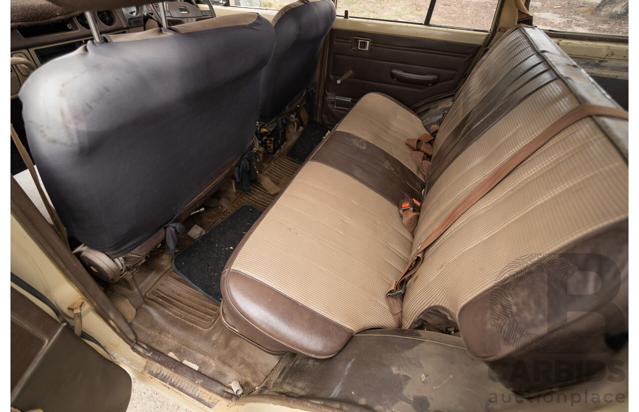 1/1981 Toyota Landcruiser Standard FJ60RV (4x4) 4d Wagon Beige 4.2L