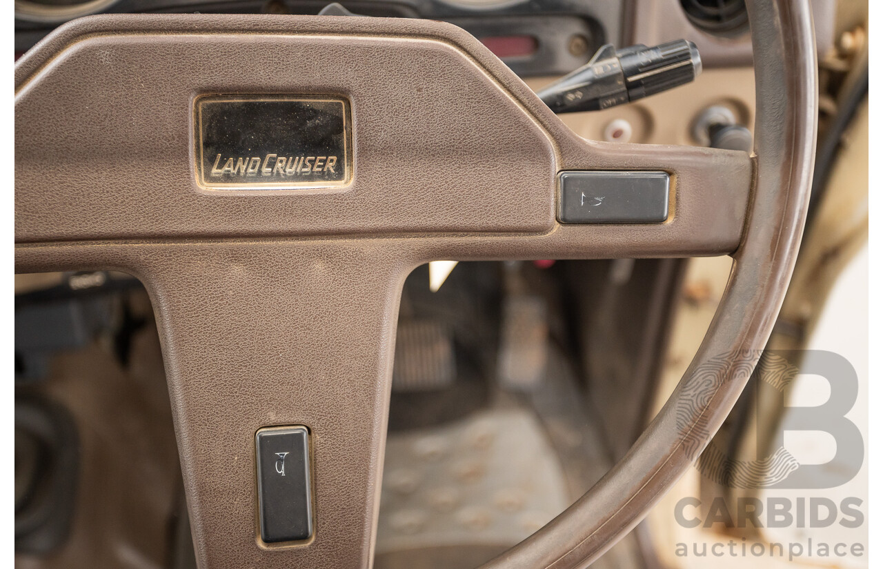 1/1981 Toyota Landcruiser Standard FJ60RV (4x4) 4d Wagon Beige 4.2L